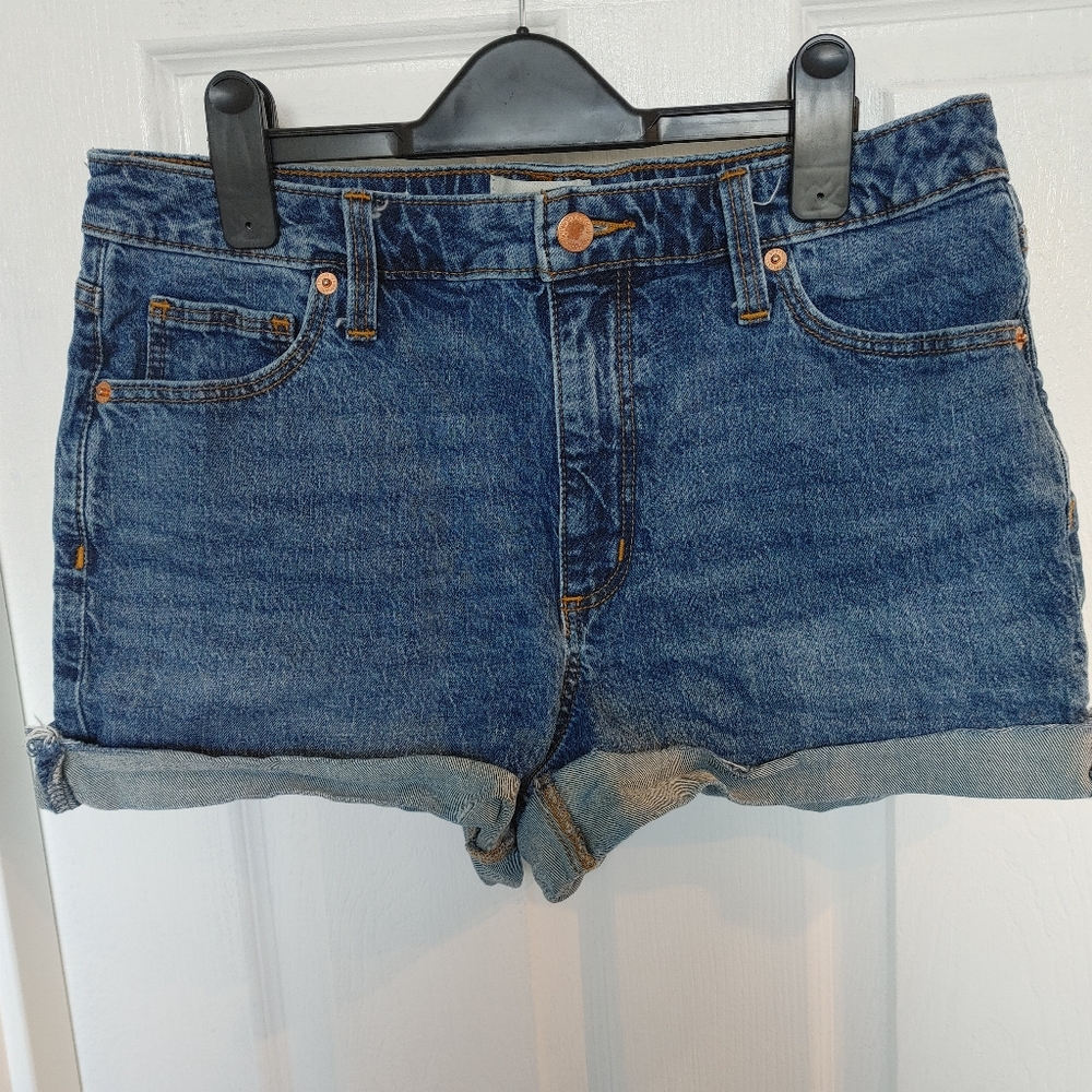 Universal thread denim shorts
